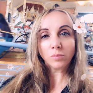 Meet your Posher, Krisztina